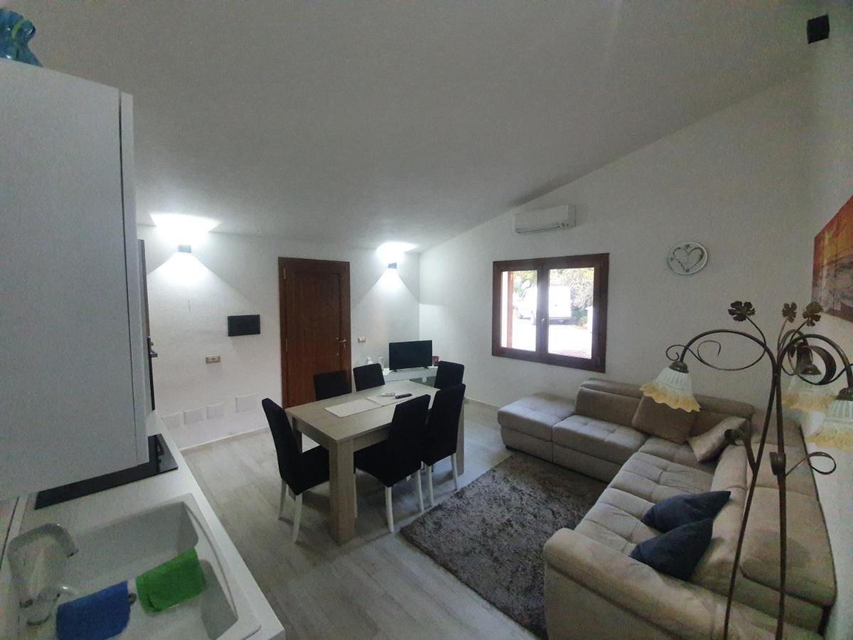 Appartamento Stangoni Badesi Exterior photo